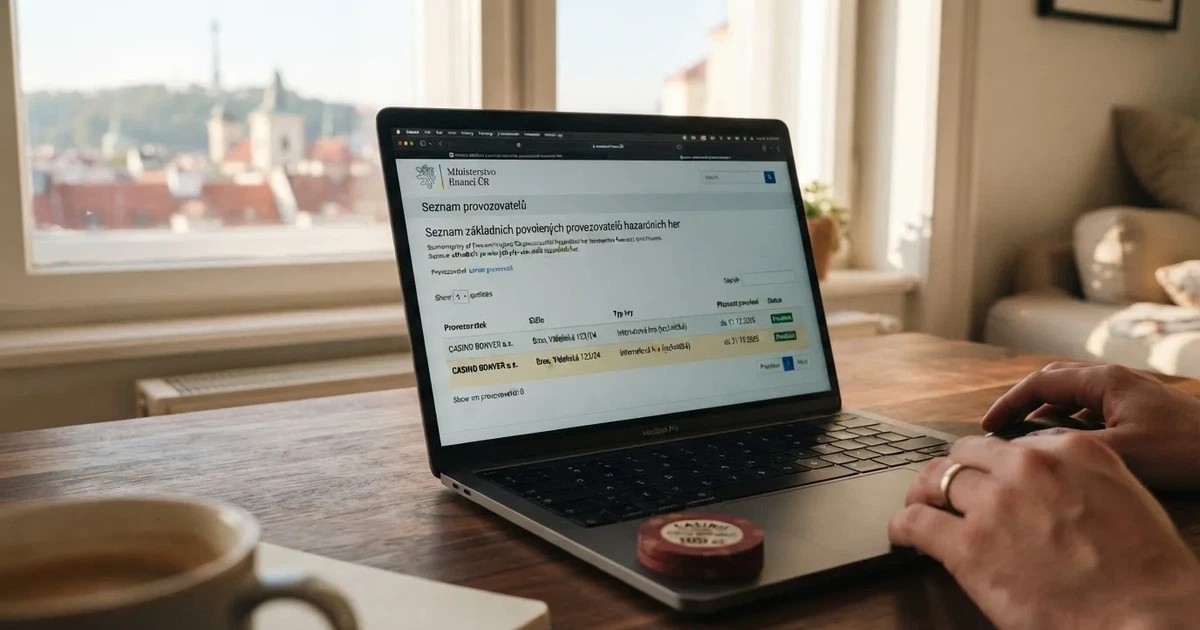 Obrazovka s českým registrem MF ČR a logem licencovaného online casina